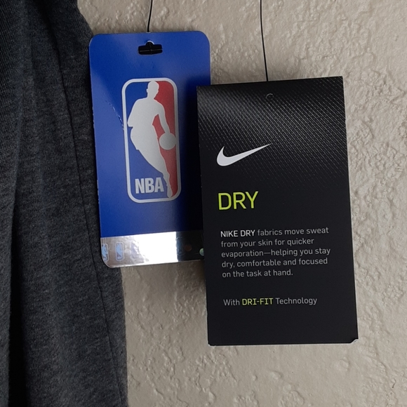 Nike Dri Fit Cavaliers Grey Dip Dyed NBA Shortsleeve Tee - Picture 6 of 9